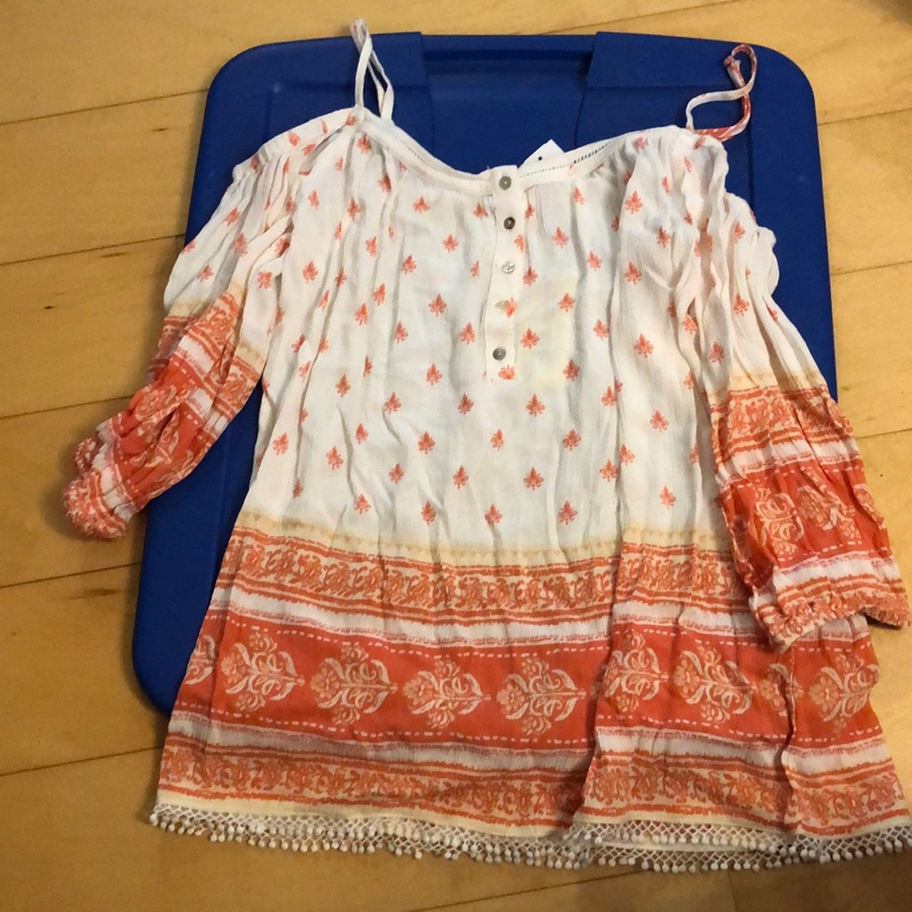 NWT off the shoulder summer top size small